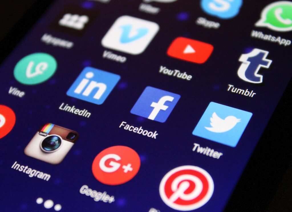 media, social media, apps, social network, facebook, symbols, digital, twitter, network, social networking, icon, communication media, social media, apps, social network, facebook, symbols, digital, twitter, network, social networking, icon, communication